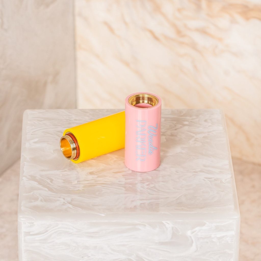 Doob Tube in Pool Party